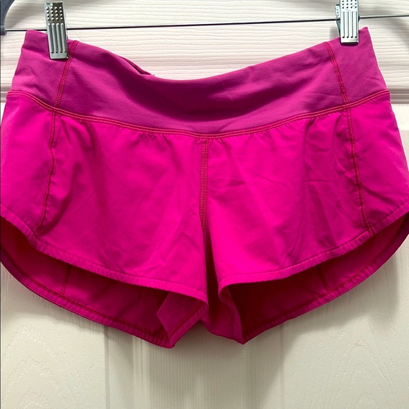 Lululemon Speed Up Shorts, size 4 - Picture 1 of 4